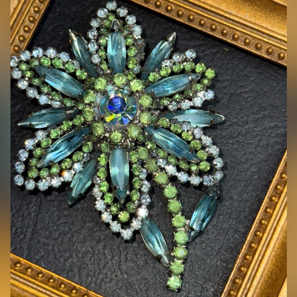 Green/Blue AB Gemstone VTG Flower Brooch
